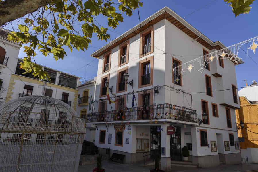 Granada - la Alpujarra 033 - Lanjarón - plaza de la Constitución - Ayuntamiento.jpg